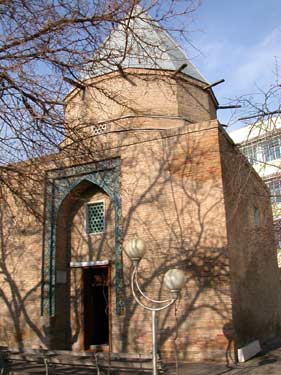 Qaldirghochbiy Mausoleum