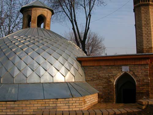 Tashkent. Kukcha. The passageway to the cell - chartak